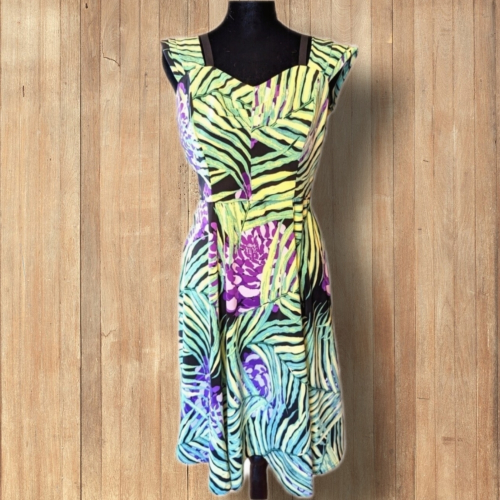 Vibrant Tropical Palm Leaf and Flower Sweetheart Neckline Sun Dress- Eva Mendez